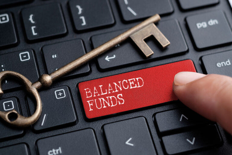 What are Balanced or Hybrid Mutual Funds?