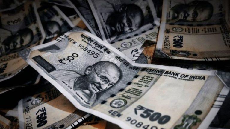 FIIs Return with ₹1,796 Cr Investment; DIIs Support Market with ₹300 Cr Buy on May 23