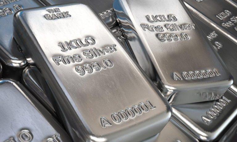 Silver Rate Today Hits Record High: MCX Silver Above ₹2 Lakh as Global Prices Cross $65