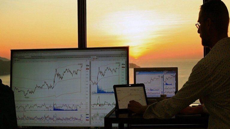 Nifty Pulls Back from the Peak; Momentum Turns Subdued