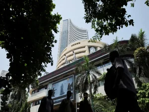 Sensex Gains 400 Points as Nifty Crosses 25,300 Amid Strong Buying Momentum