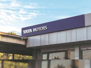 Tata Motors CV Listing: TMCV Share Price Opens at 28% Premium as Commercial Vehicle Business Begins New Journey
