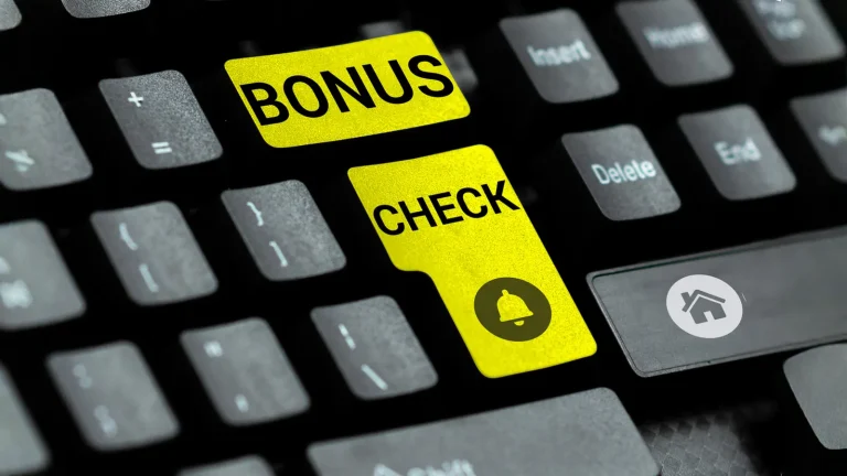 HDFC AMC Share Price in Focus as Stock Turns Ex-Bonus After 1:1 Bonus Issue