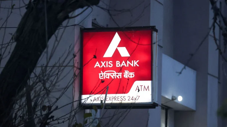 Axis Bank Share Price Falls 4% Today: Why the Stock Came Under Pressure