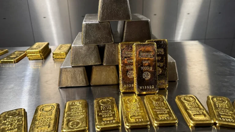 Gold, Silver ETF Slide After Sharp Fall in Precious Metal Prices