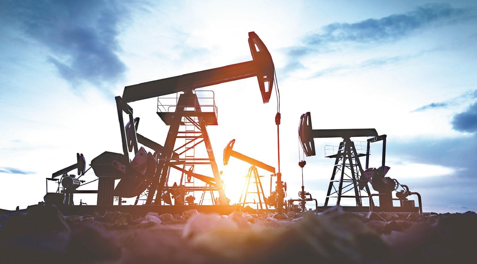 ONGC & Oil India Shares Surge Up To 10% On Rising Oil Prices | Stock ...