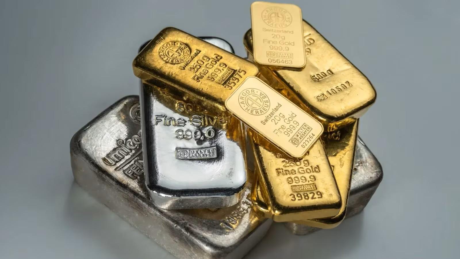 Gold, Silver ETF Fall Up To 3% As Precious Metals Correct; SEBI Reviews Volatility Norms