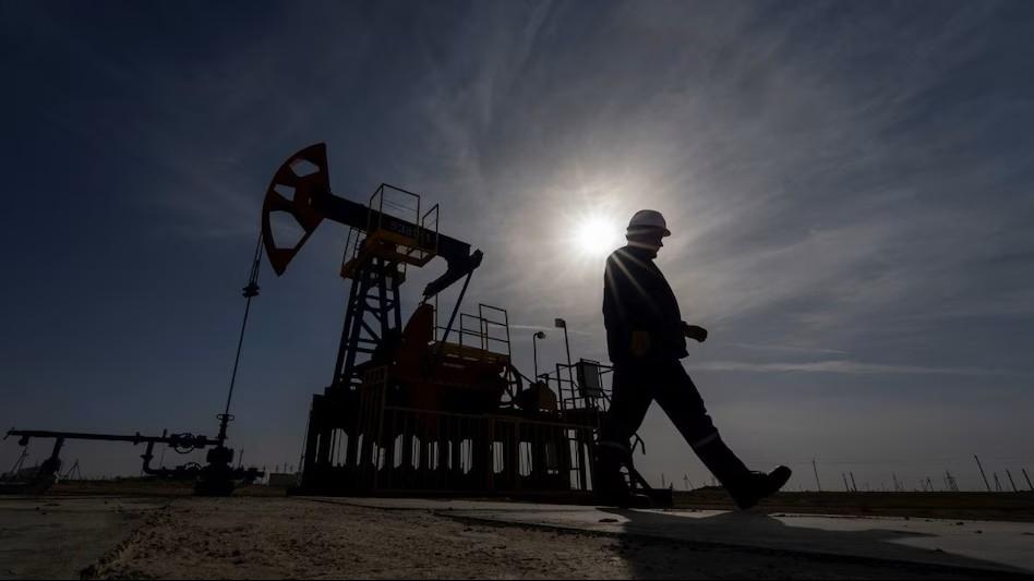 ONGC, Oil India Share Price Rise Amid US-Iran Tensions; HPCL, BPCL Fall