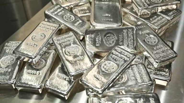 Silver Rate Today Slides Sharply: Prices Crash on MCX and COMEX as Volatility Returns