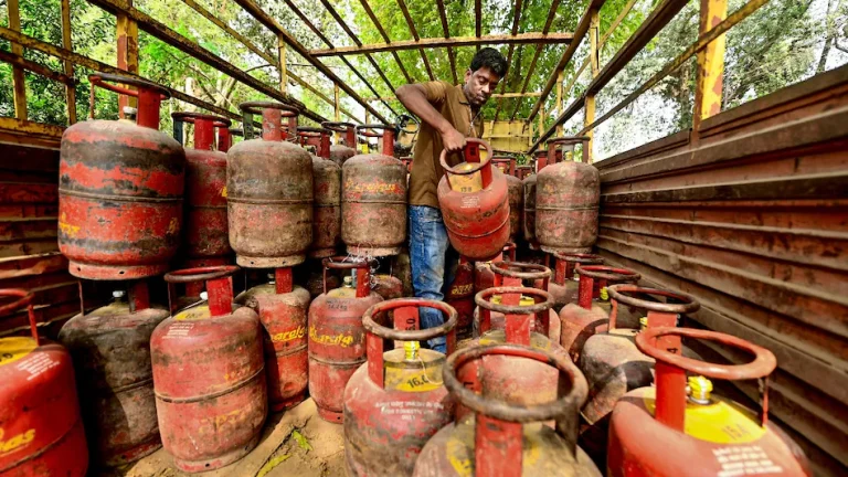 LPG Cylinder Price on 20 March: Domestic & Commercial Rates Across India