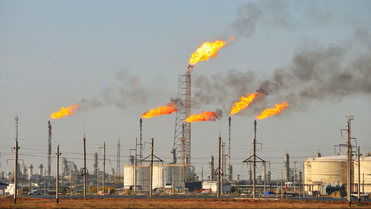 Middle East War Impact: Petronet, GAIL & Gujarat Gas Stocks Drop On LNG ...