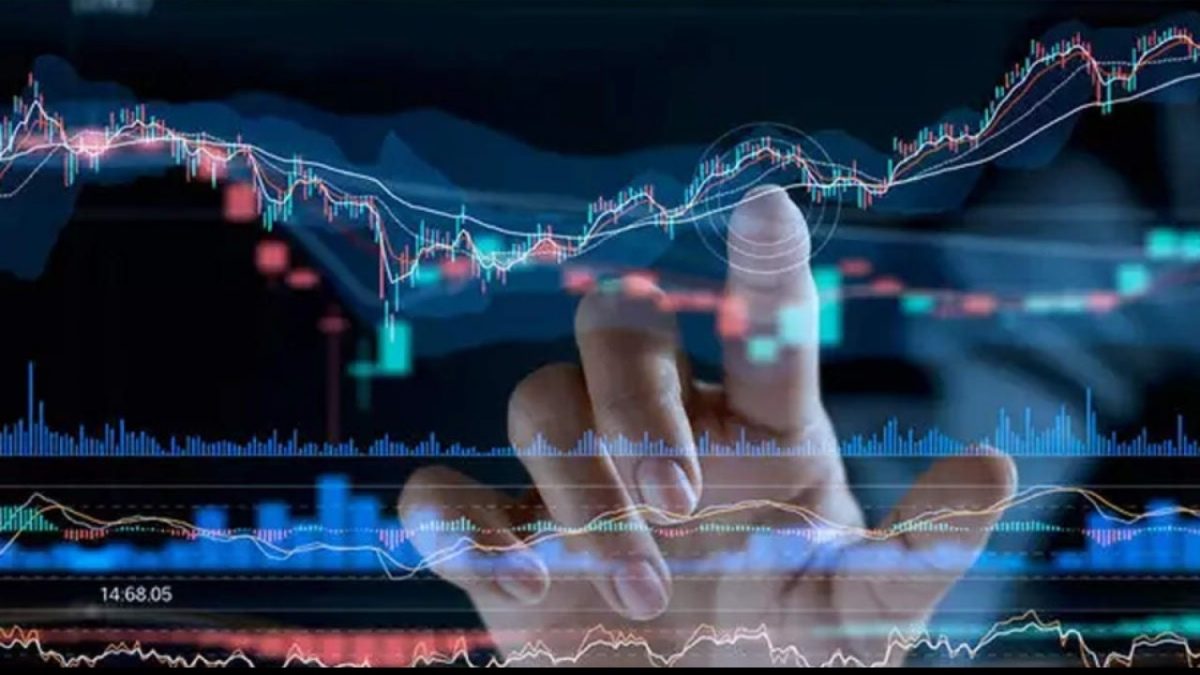 Nifty Shows Strength Amid Sell-Off; Key Resistance at 25,200 in Focus