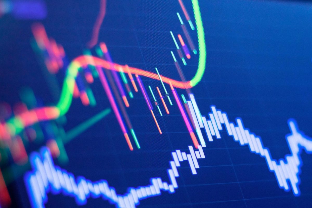 Nifty Holds Strong, Bank Nifty Knocks on Breakout Zone