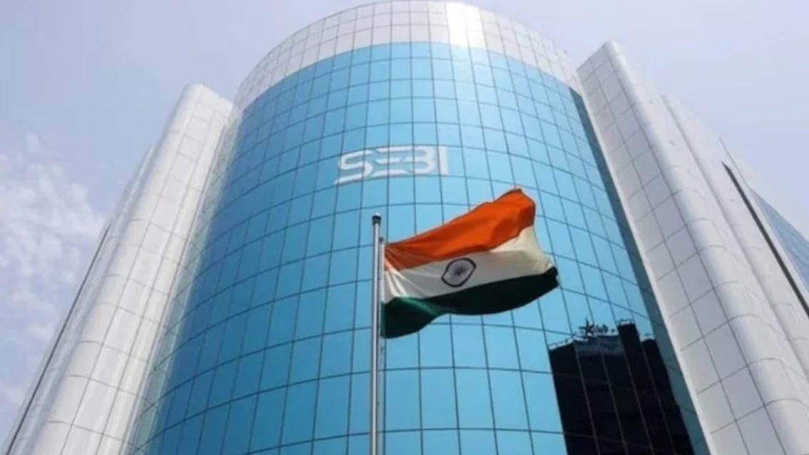 Retail Traders Shrink, But Losses Mount: What SEBI’s FY25 Report Reveals About India’s F&O Addiction