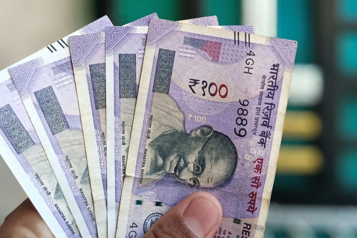 Rupee Sinks to 4-Month Low of 87.12 Amid Rising Trade Tensions with US