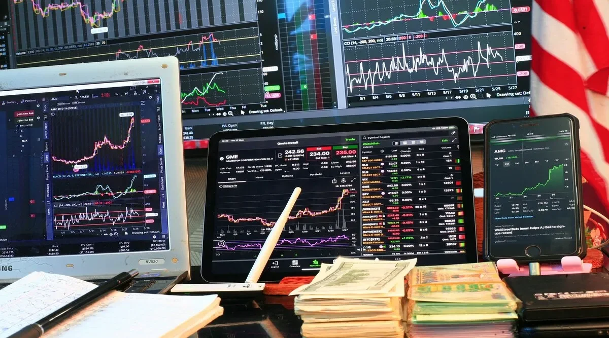 Nifty Stuck in Tight Range: 25,300–25,600 Emerges as Critical Battle Zone Ahead of Expiry