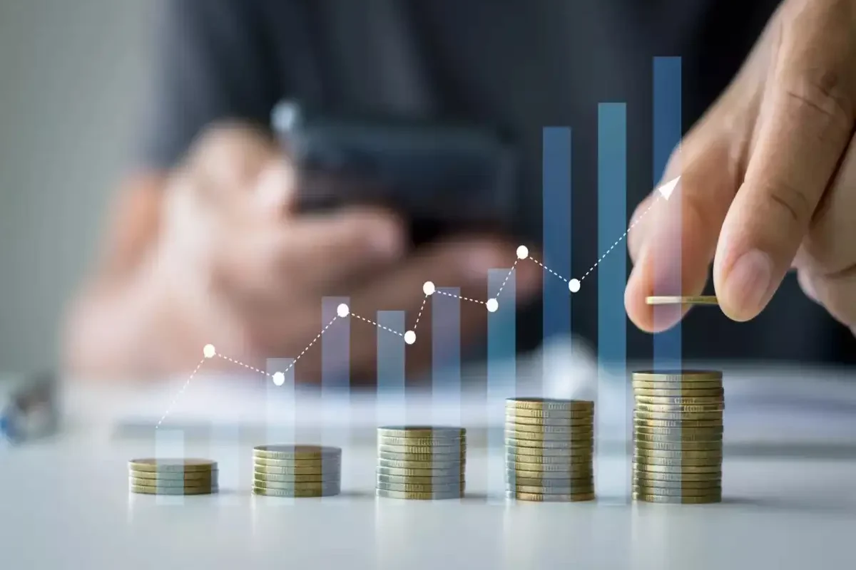 July MF Flows: Sectoral Funds Surge 1,882%, Small Caps Add 6.4 Lakh Investors