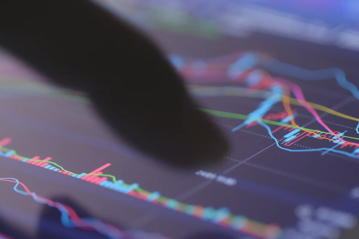 Sensex and Nifty News: Indices Decline as Tariff Worries Weigh on Market Sentiment
