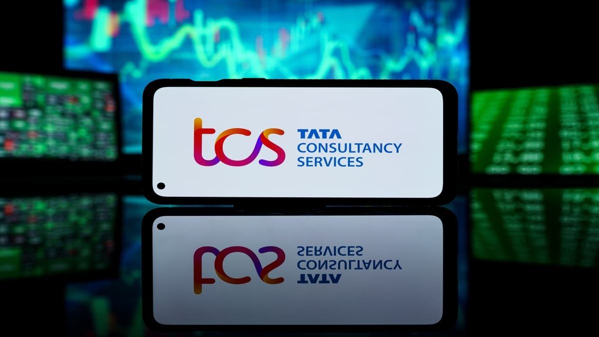 TCS Share Price Sees Steep Fall as ₹5.56 Lakh Crore Market Cap Wiped Out