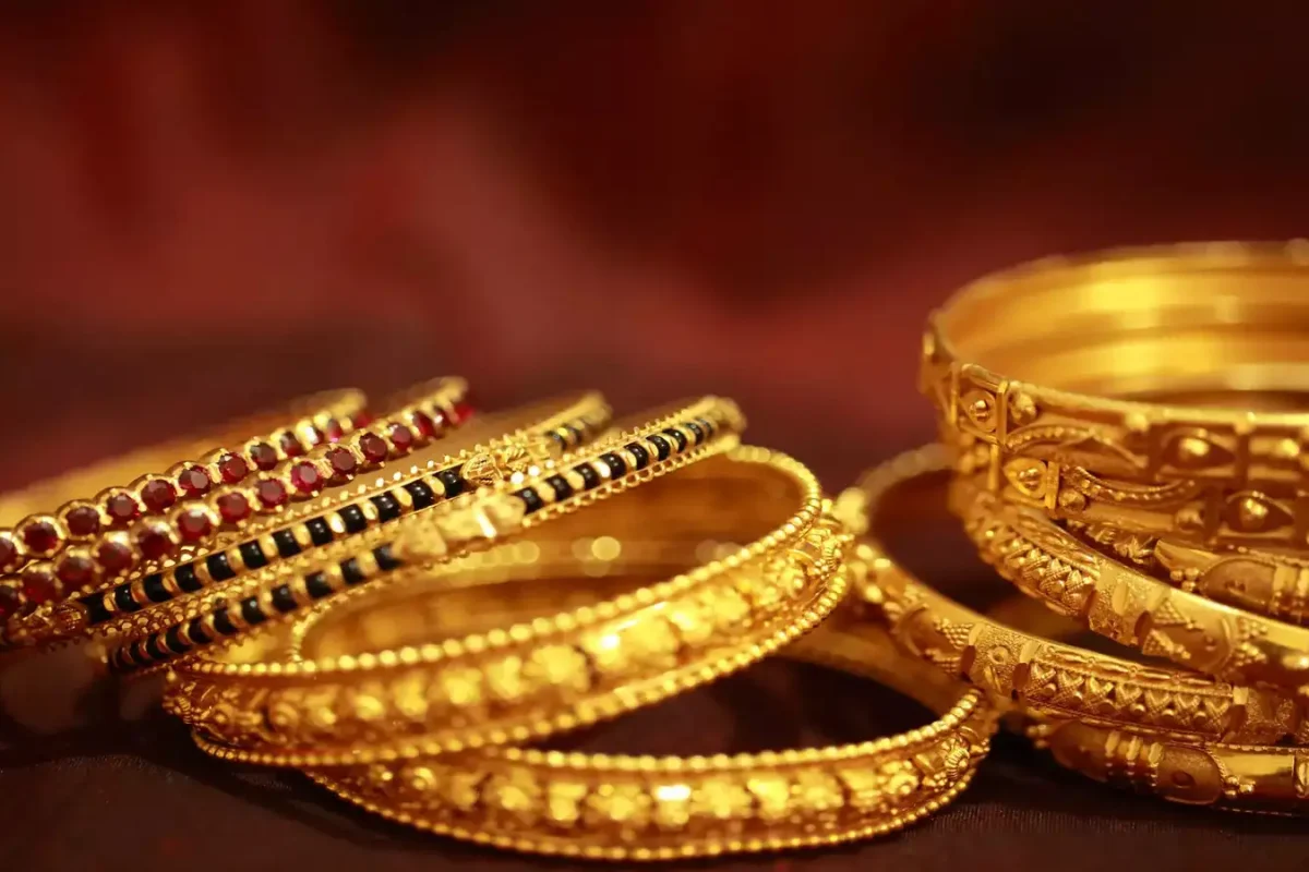 Gems and Jewellery Stocks Trade Mixed as US Tariffs Shake Market