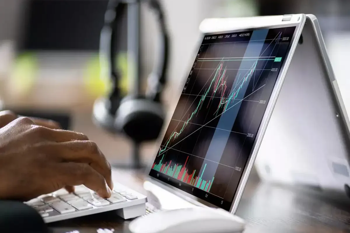 Nifty Bank Faces Directional Deadlock; Traders Await Breakout from Sideways Grind
