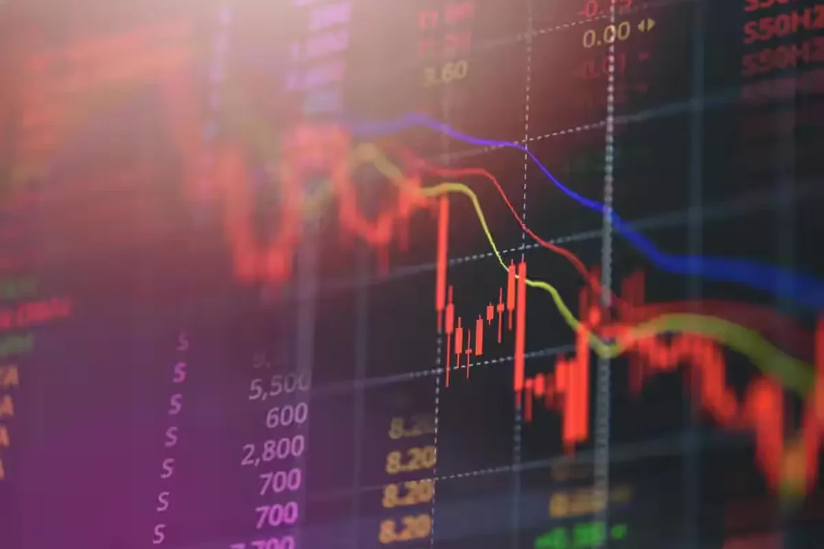 Sensex Sheds 556 Points, Nifty Slips Below 24,900 as Market Extends Losing Streak