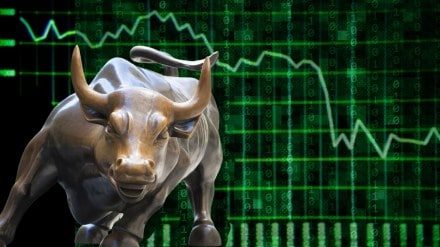 Nifty Sustains Seven-Day Winning Streak; Breakout Above 25,050 Key for Fresh Momentum