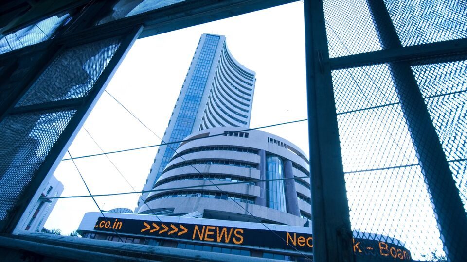 Multibagger Small-Cap Stock Under ₹50 Jumps 5% After Patna Metro Win