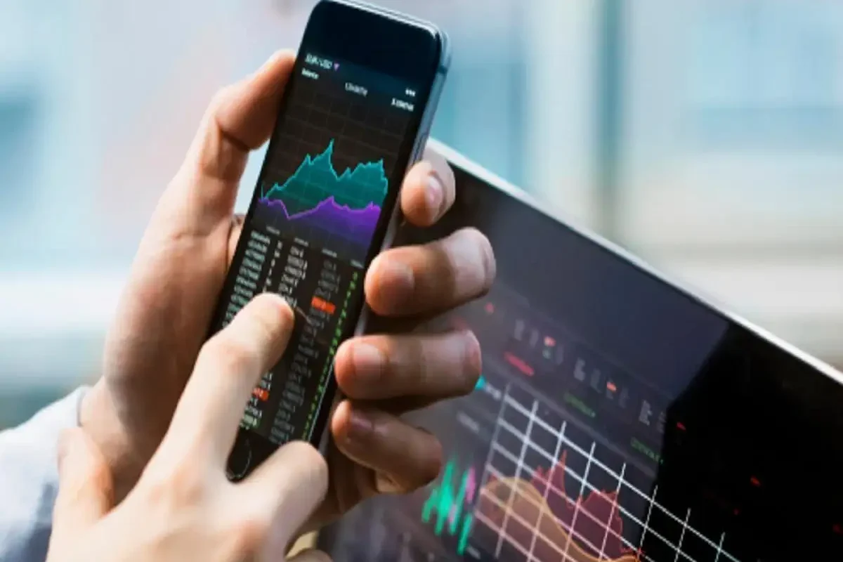 Nifty Holds Steady at 24,868, Resistance at 25,000 Keeps Direction Elusive