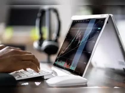 Bulls Tighten Grip on Nifty; Resistance at 25,500 Holds the Key