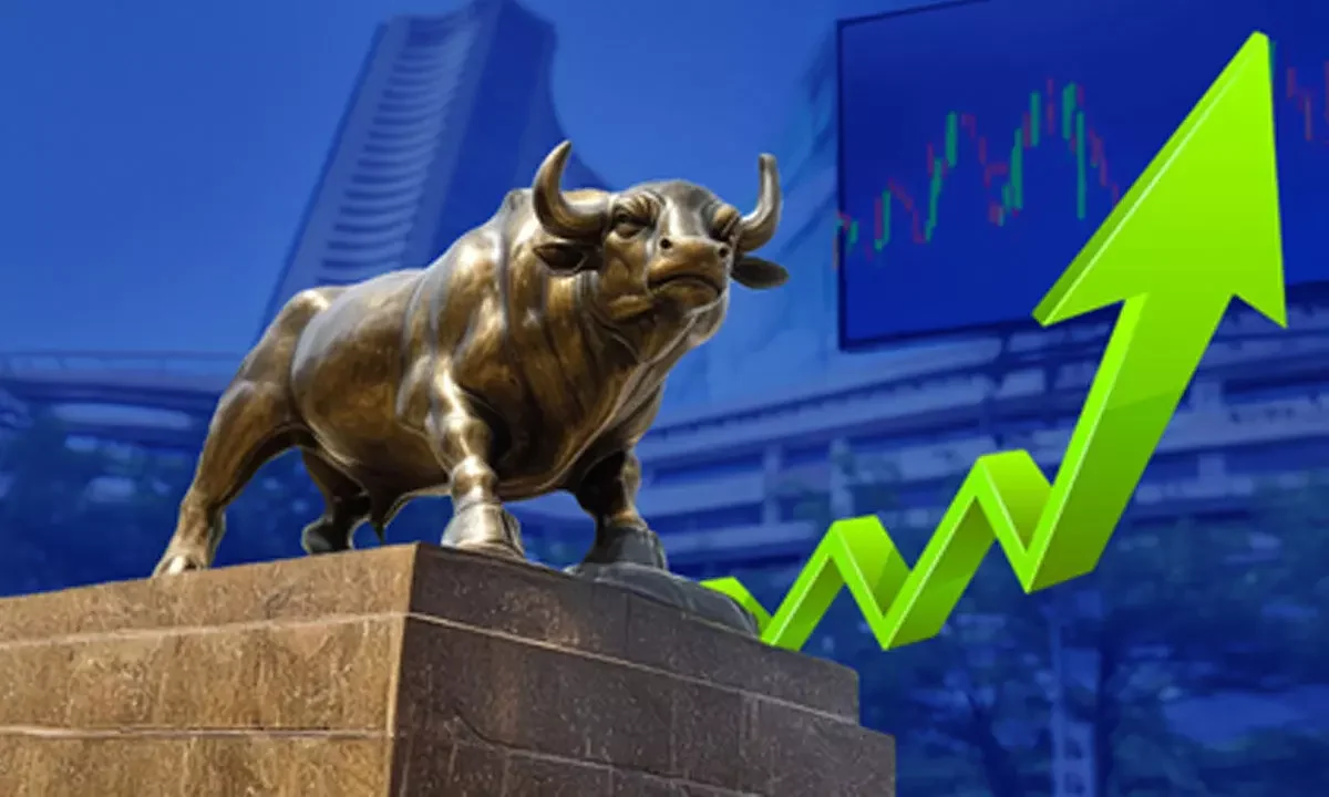 Nifty Consolidates Near Recent Highs as Bulls Pause for Breath