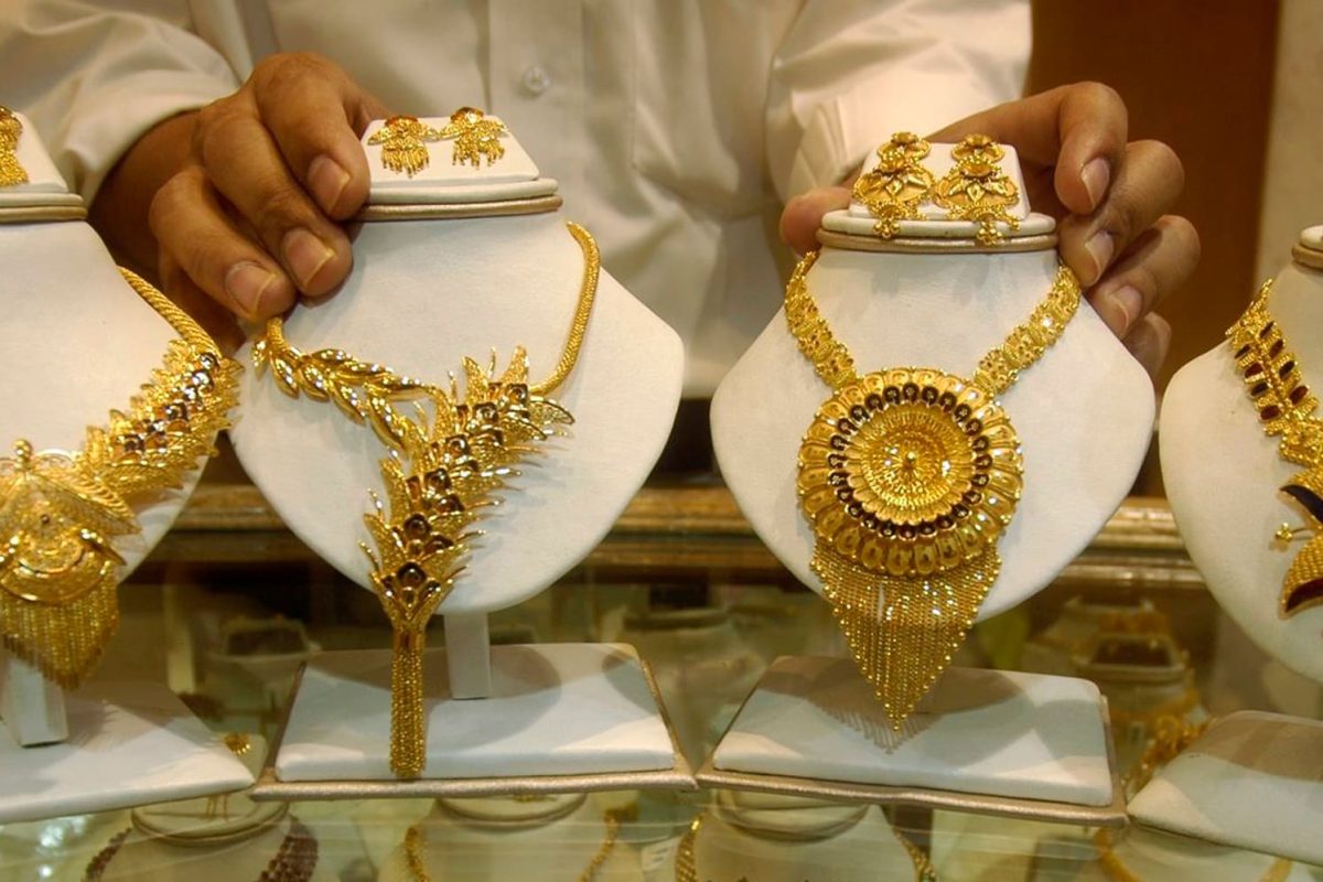 Gold Rate Today: MCX Gold Hits ₹1.27 Lakh, Silver Gains 1% Amid Global Tensions