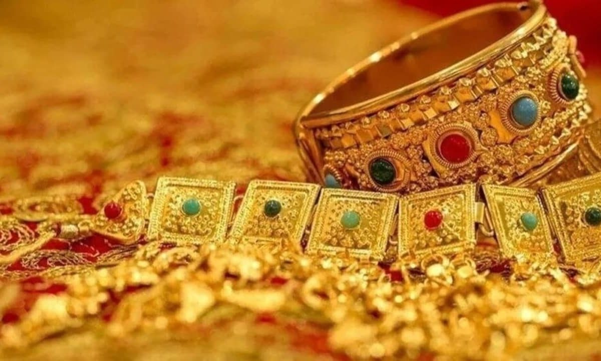 Titan, Kalyan Jewellers to Senco Gold Shares Surge on India-US Trade Deal News | Stock Market Today