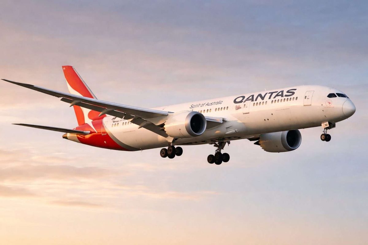 Qantas Airways Share Price Crashes 10% Amid Middle East War Fears | Stock Market Today Update